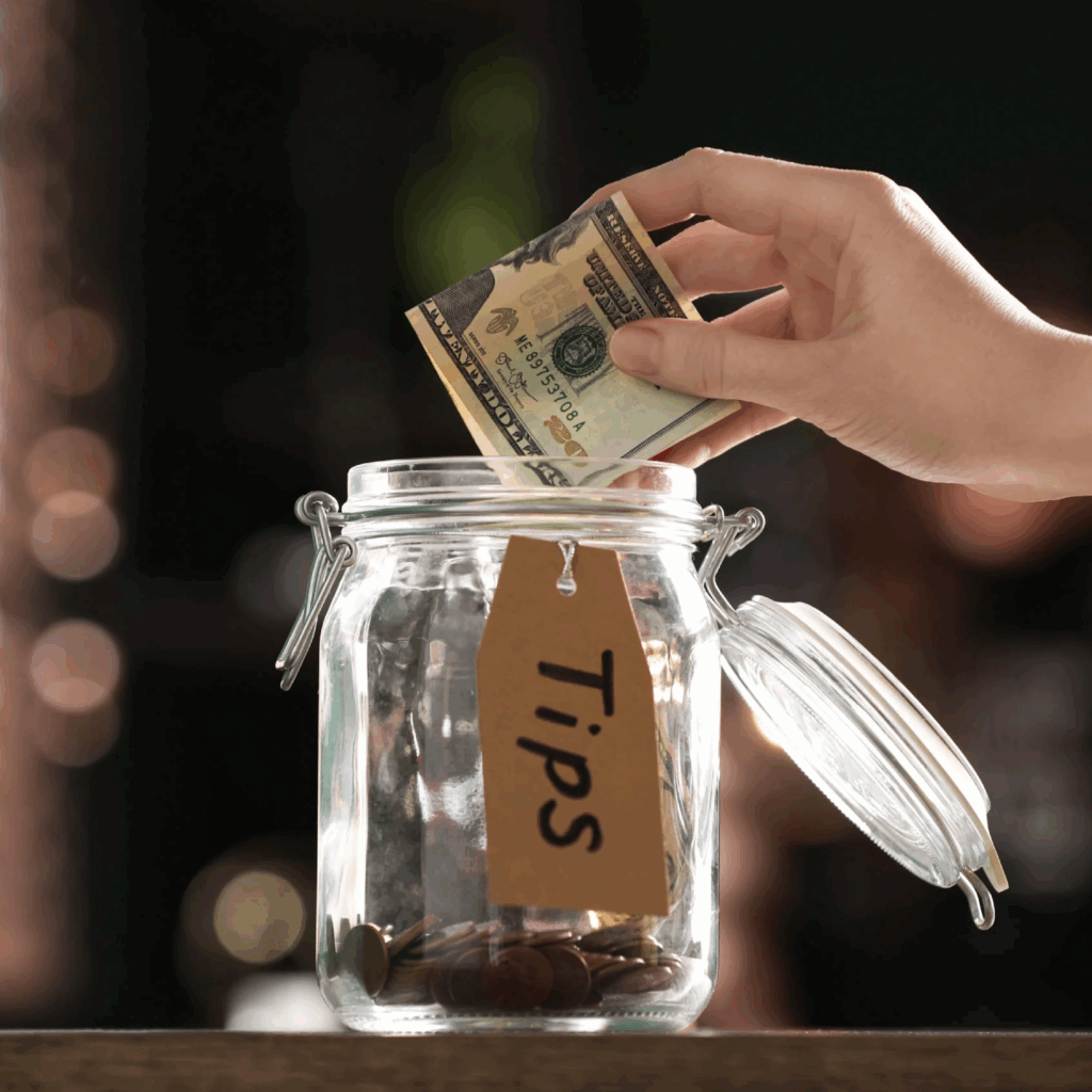 Struggling with Tip Pooling? Let Clover POS Handle the Math. You Focus on the Customers.